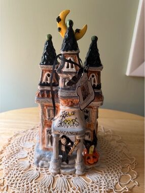 Blue Sky Clayworks Hotel of Horrors Ceramic Figurine